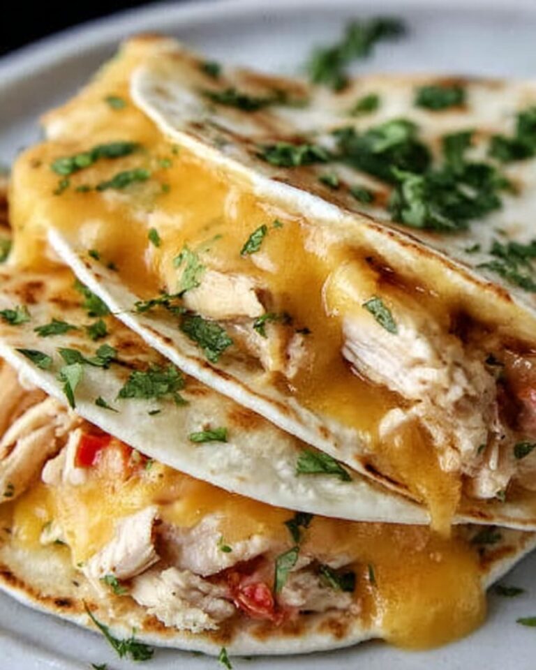Slow Cooker Queso Chicken Tacos Recipe