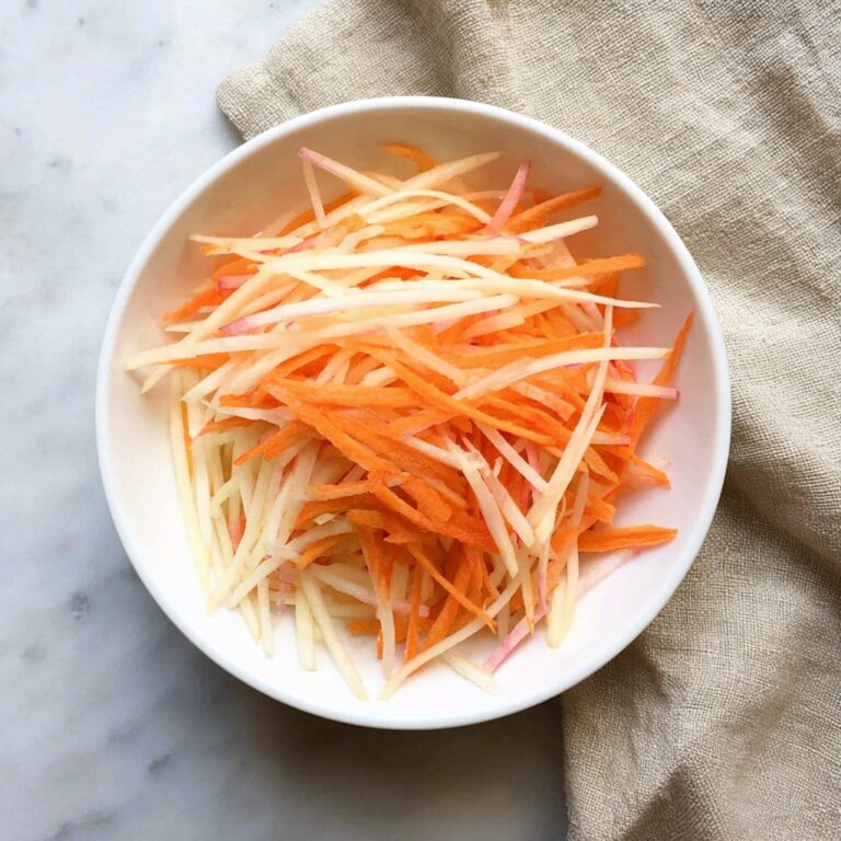 Vietnamese Pickled Carrots and Daikon Radish Recipe
